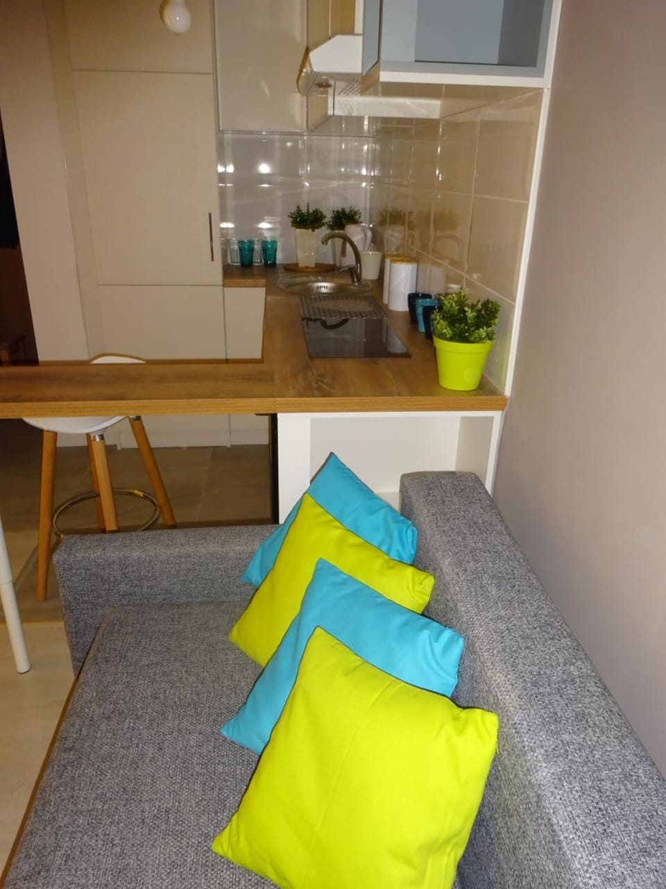 Seating area, Dining area