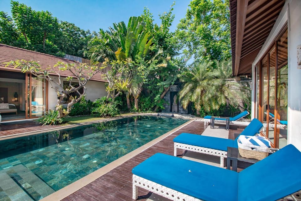 Day, Natural landscape, Garden, Garden view, Pool view, Swimming pool, sunbed