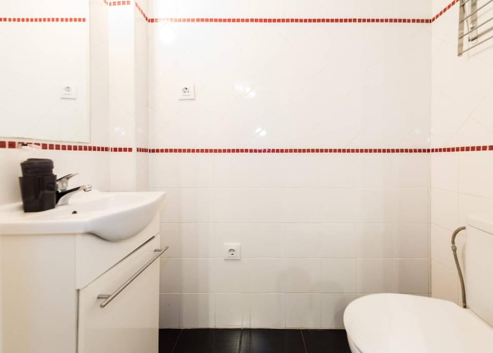 Bathroom, Photo of the whole room, Decorative detail