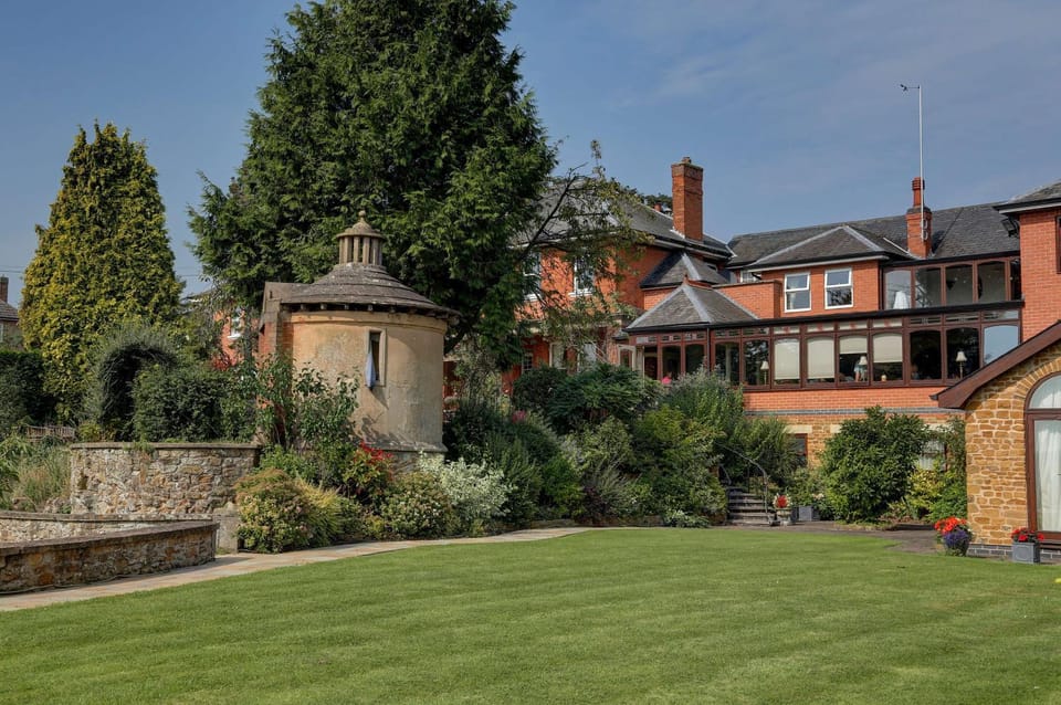 Property building, On site