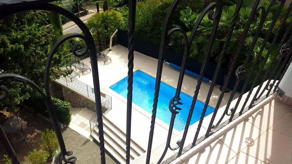 Balcony/Terrace, Swimming pool, Swimming pool