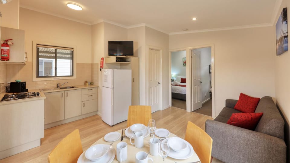 Living room, Dining area, kitchen