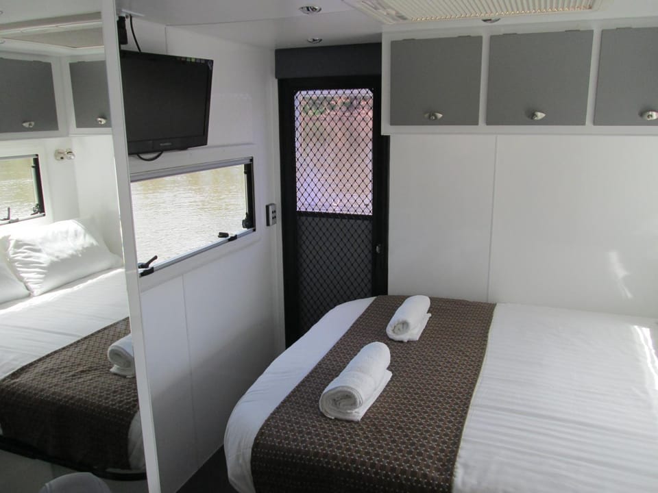 Moama on Murray Houseboats Docked boat in Echuca