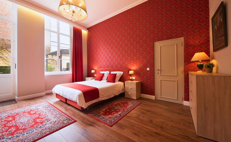 Bedroom, Garden view, wardrobe