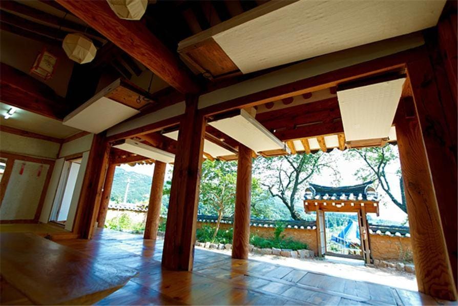 Wolamjae House in South Korea