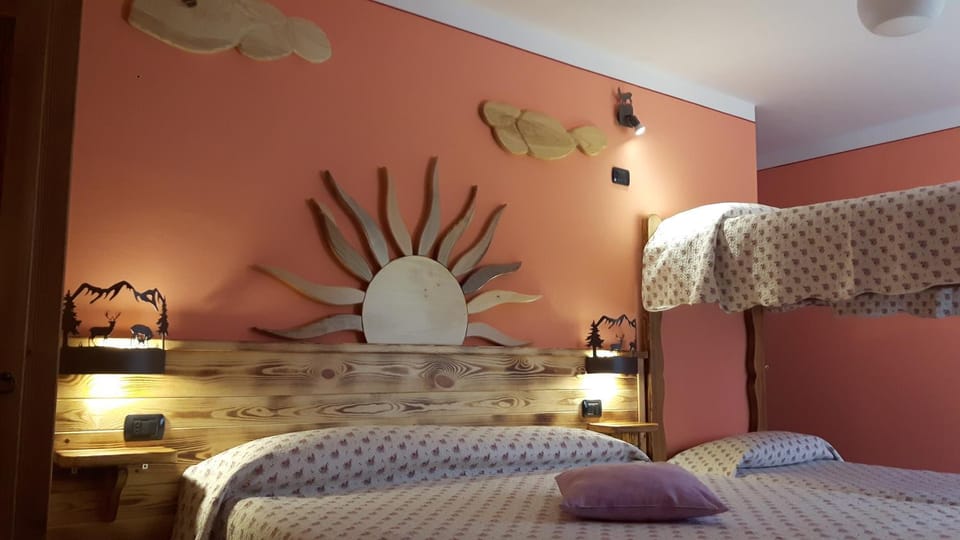 Bed, Photo of the whole room, Decorative detail, Bedroom, bunk bed