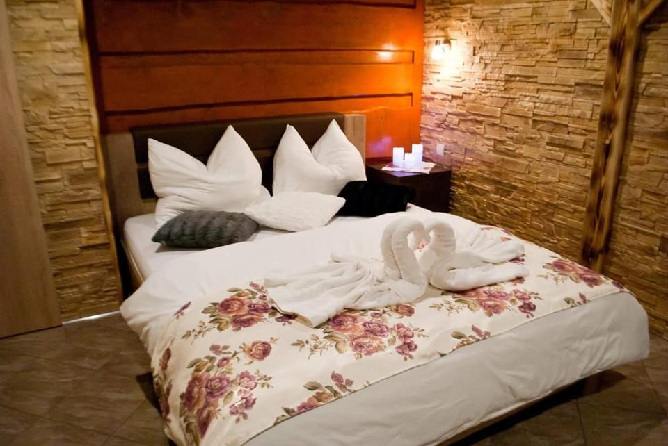 Decorative detail, Bedroom