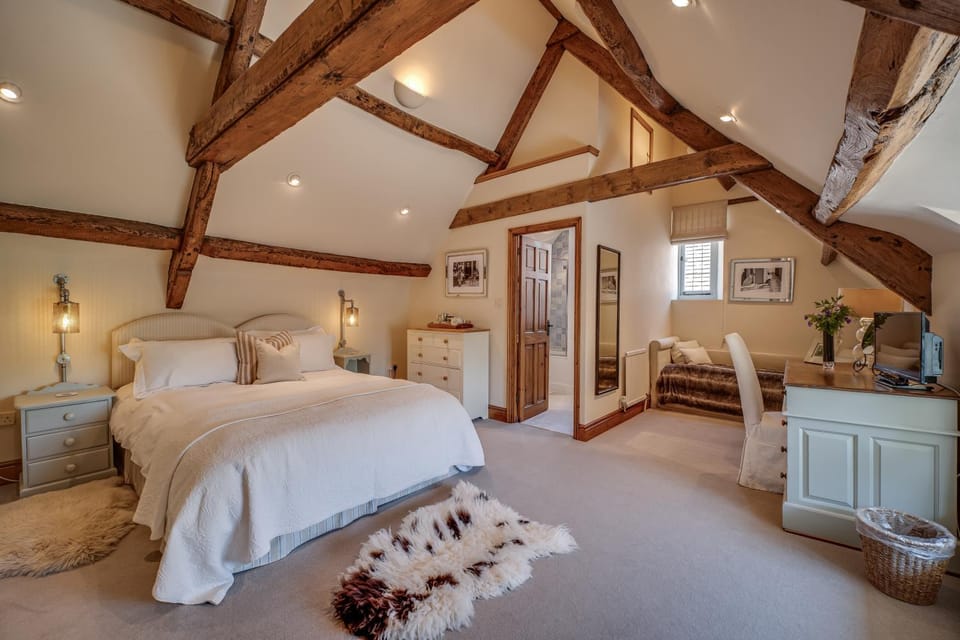 Hewletts Mill Country House in South Somerset District