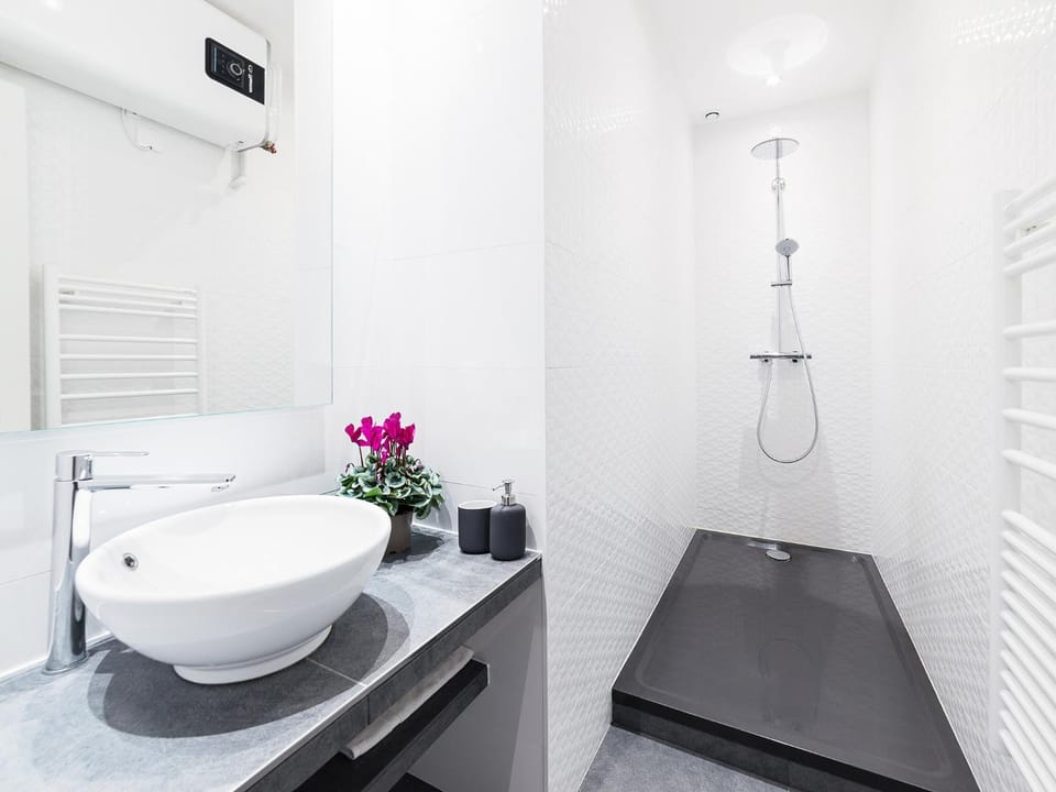 Shower, Bathroom