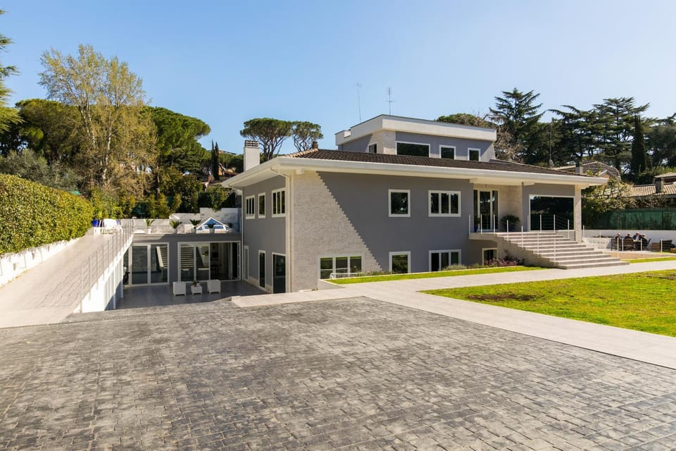 Property building, Garden view