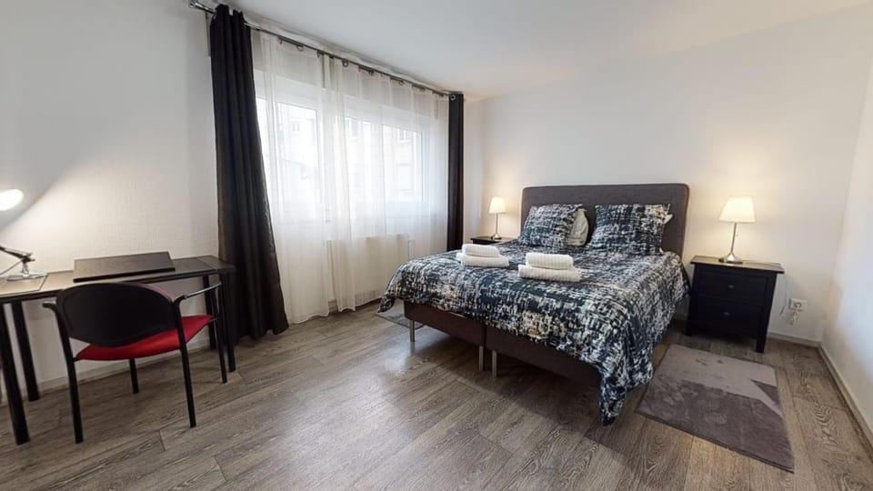Bed, Photo of the whole room, Bedroom