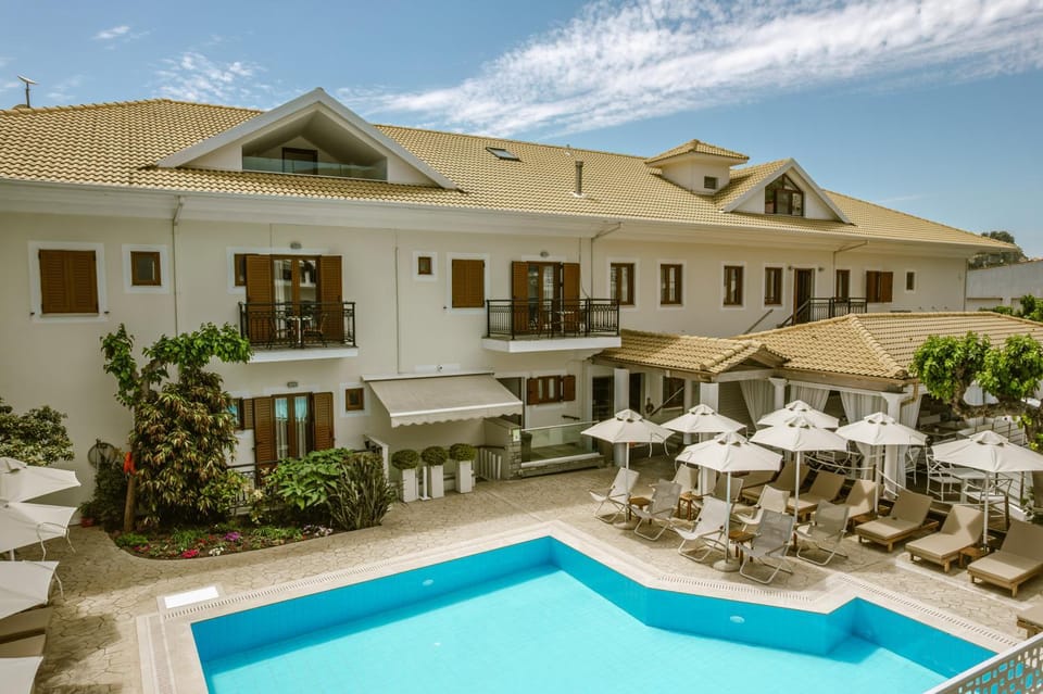 Hotel Rezi Apartment hotel in Peloponnese, Western Greece and the Ionian