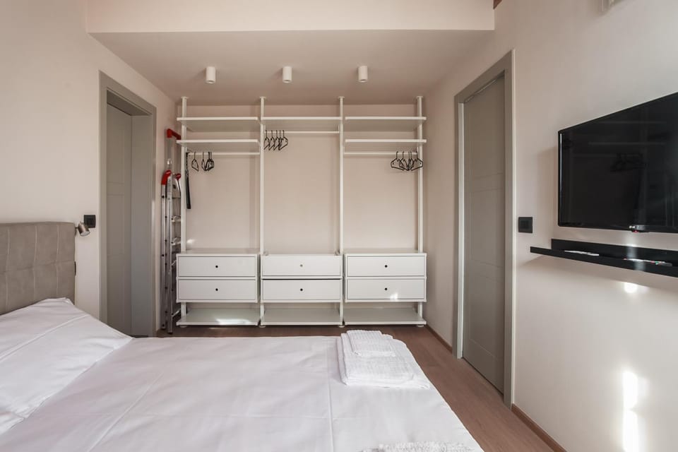 TV and multimedia, Bedroom