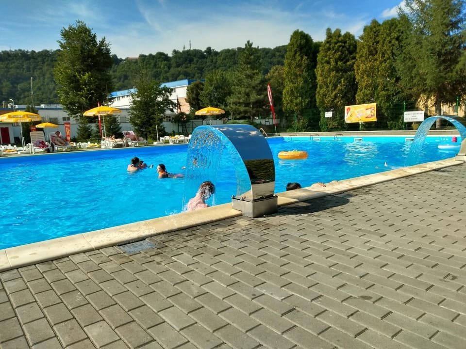 Pension Aquaris Bed and Breakfast in Romania