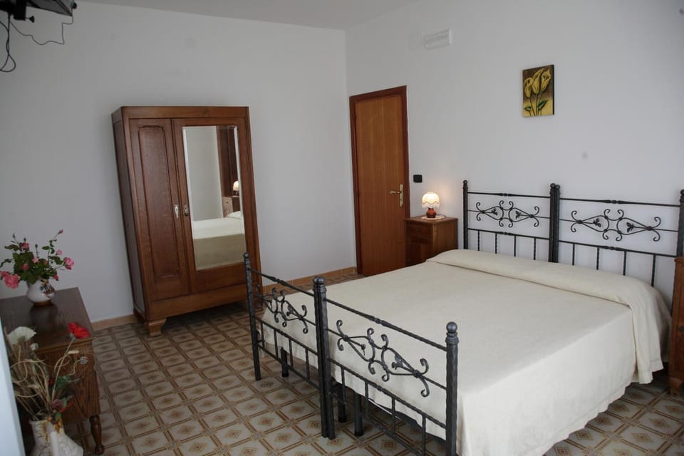 B&B La Porta Del Cilento Bed and Breakfast in Campania