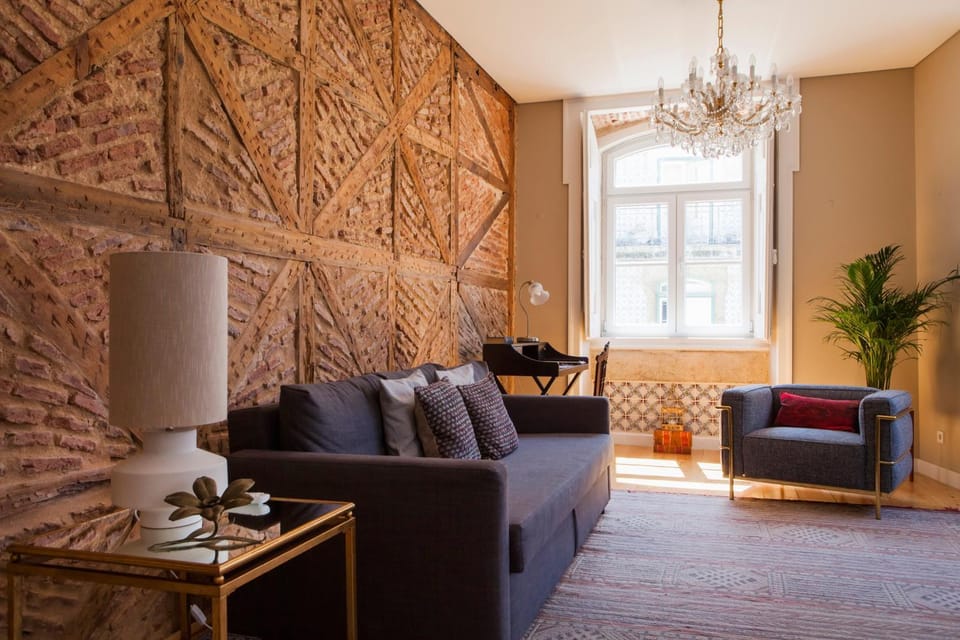 Alfama Baixa Spacious And Bright Apartment Blends the Historic and the Contemporary 2 Bedrs & 2 Bathrs AC 18th Century Building Apartment in Lisbon