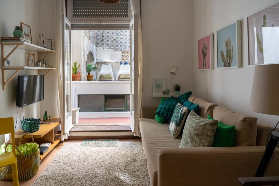 Patio, TV and multimedia, Living room