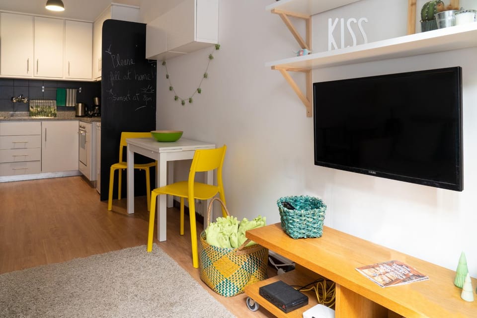 TV and multimedia, Kitchen or kitchenette, Dining area