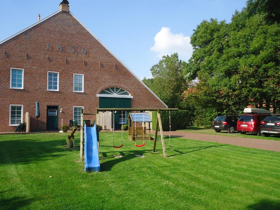 Gulfhof Greetsiel Apartment in Krummhörn