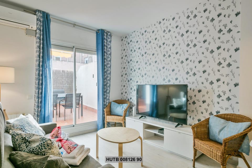 Day, Living room, Dining area, On site