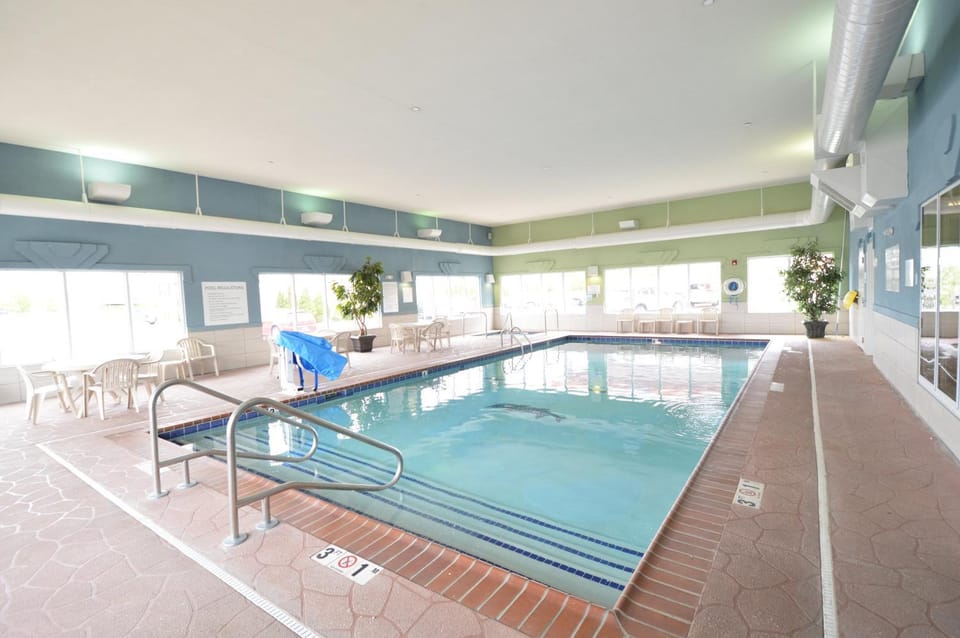 Swimming pool, Swimming pool