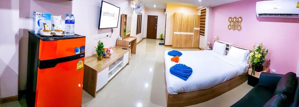 Walking Street Residence - Boutique Suites near the Beach & Walking Street Hotel in Pattaya City