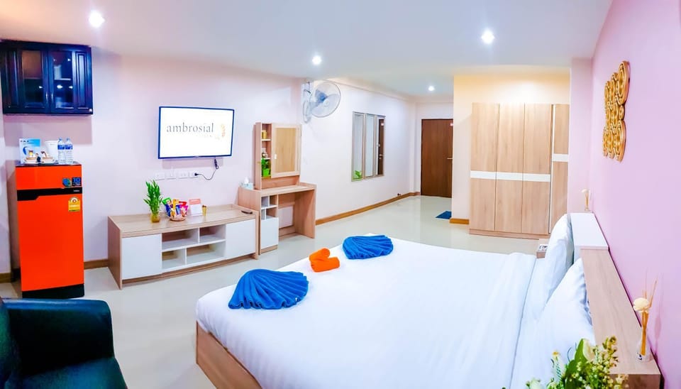 Walking Street Residence - Boutique Suites near the Beach & Walking Street Hotel in Pattaya City