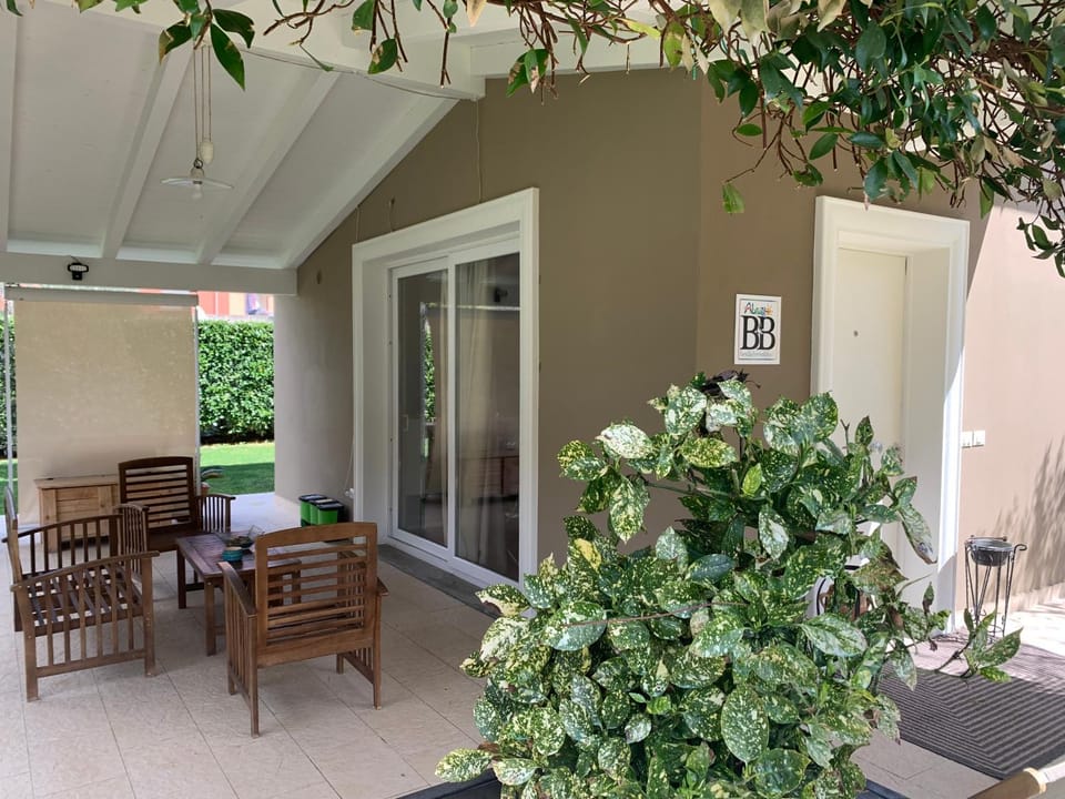 Property building, Patio, Facade/entrance, Spring, Day, Night, Natural landscape, Winter, Summer, Garden, View (from property/room), Balcony/Terrace, Seating area, Evening entertainment, Autumn, Garden view, Landmark view, Landmark view, Mountain view, Seasons, Location