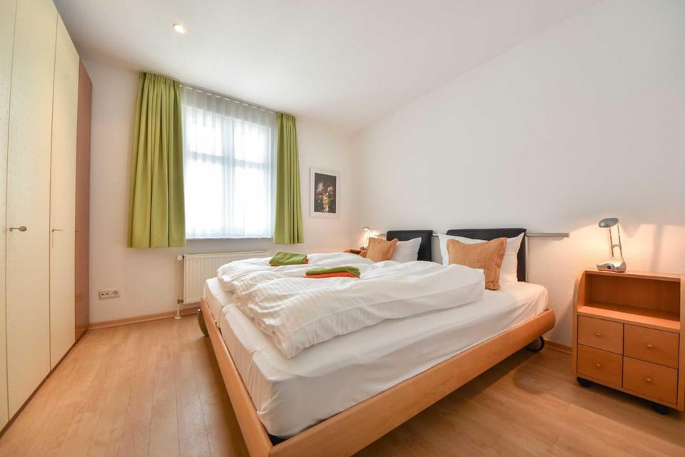 Bed, Bedroom, wardrobe