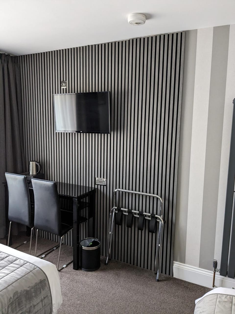 TV and multimedia, Seating area