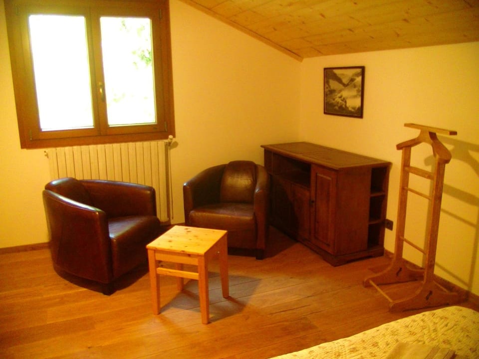 Property building, Decorative detail