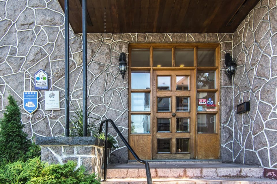 Facade/entrance, Property logo or sign