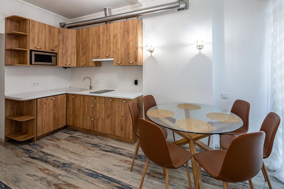 Kitchen or kitchenette, pet friendly, stove