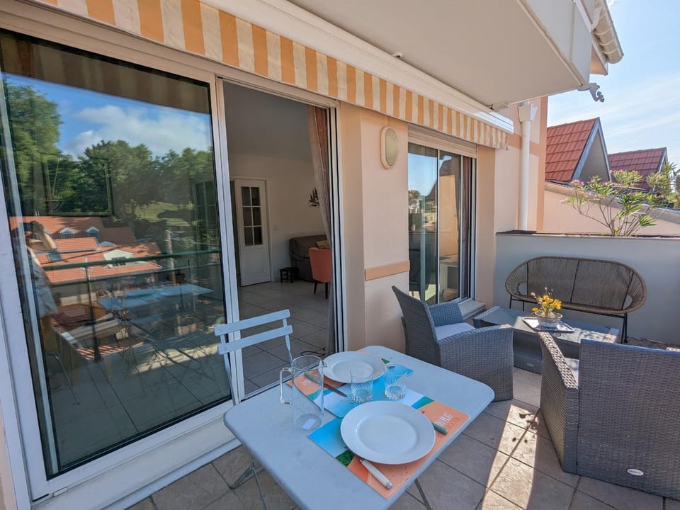 Centre Arcachon - Grand T3 Calme, Lumineux avec Terrasse et Parking, Proche Plages et Commerces - FR-1-420-8 Apartment in Arcachon