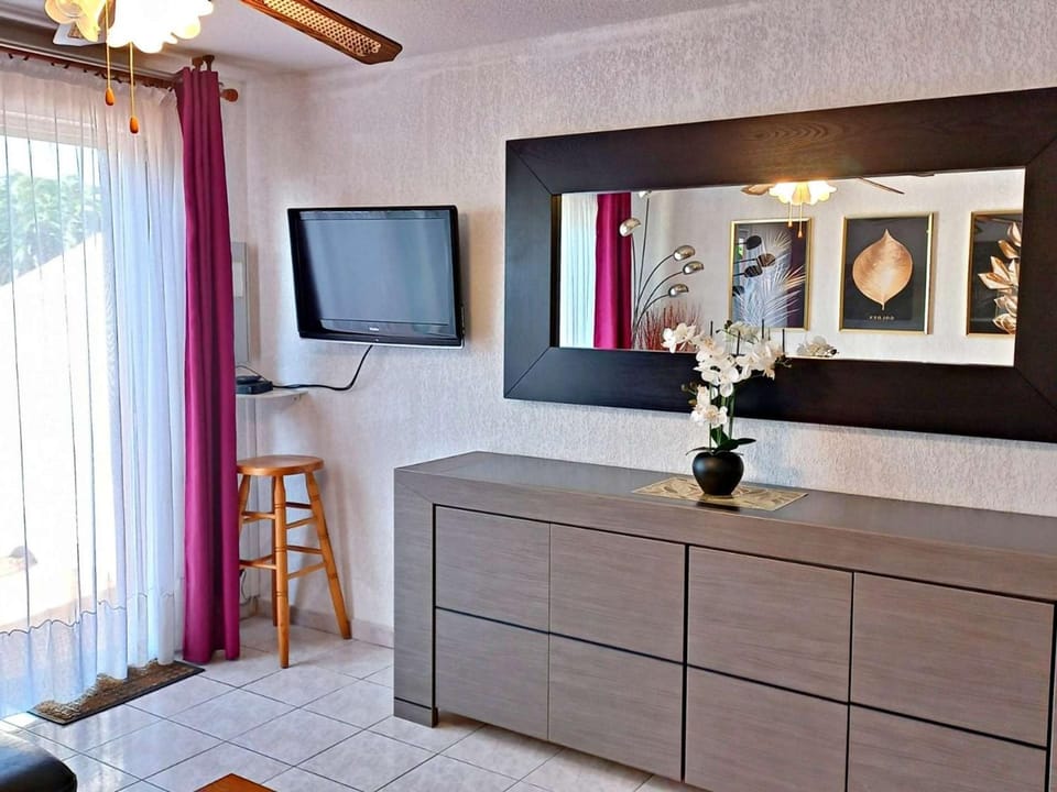 Maison climatisée avec parking et terrasses, 2 chambres, quartier calme - FR-1-387-68 House in Marseillan