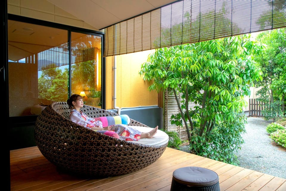 People, Garden, View (from property/room), Other, Photo of the whole room