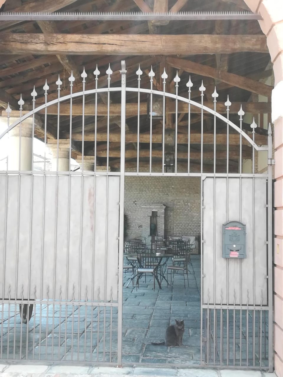 Facade/entrance
