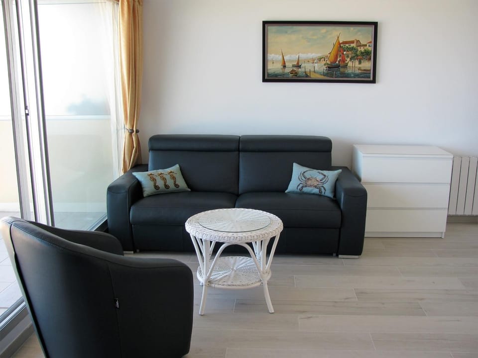 Arcachon: Studio rénové, terrasse avec vue, accès plage, parking sécurisé - FR-1-420-11 Apartment in Arcachon