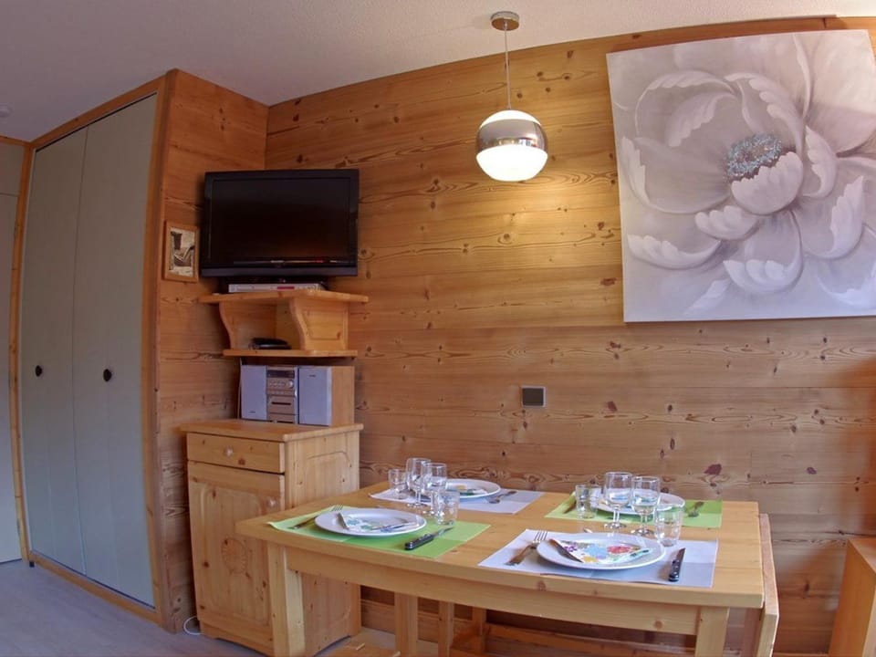 Confortable Appartement de 2P avec Balcon, Acceptant Animaux à Valmorel - FR-1-291-815 Apartment in Les Avanchers-Valmorel