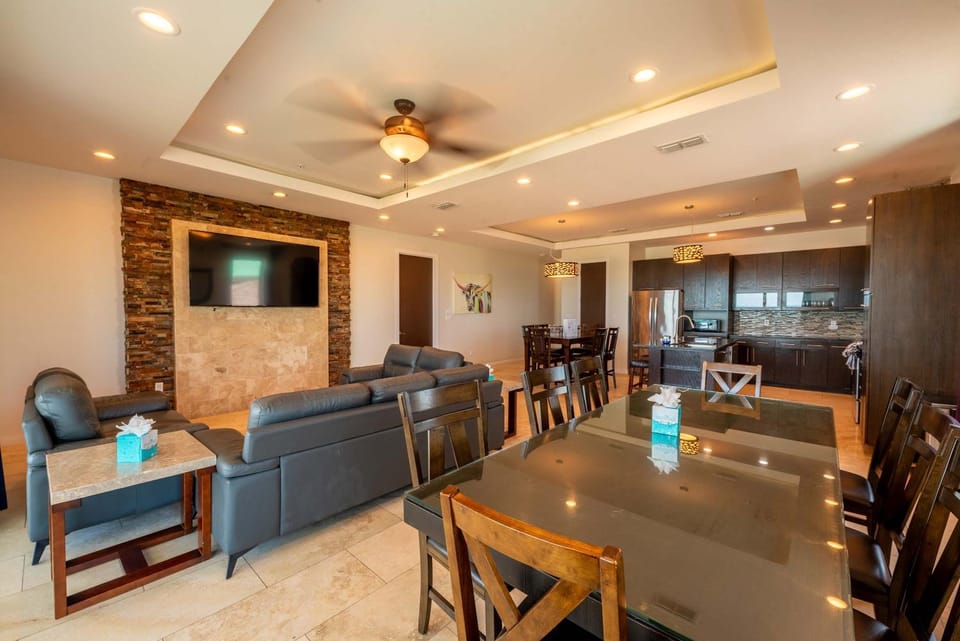 5 BEDROOM BEACHFRONT CONDO - 3rd Floor Apartment in South Padre Island