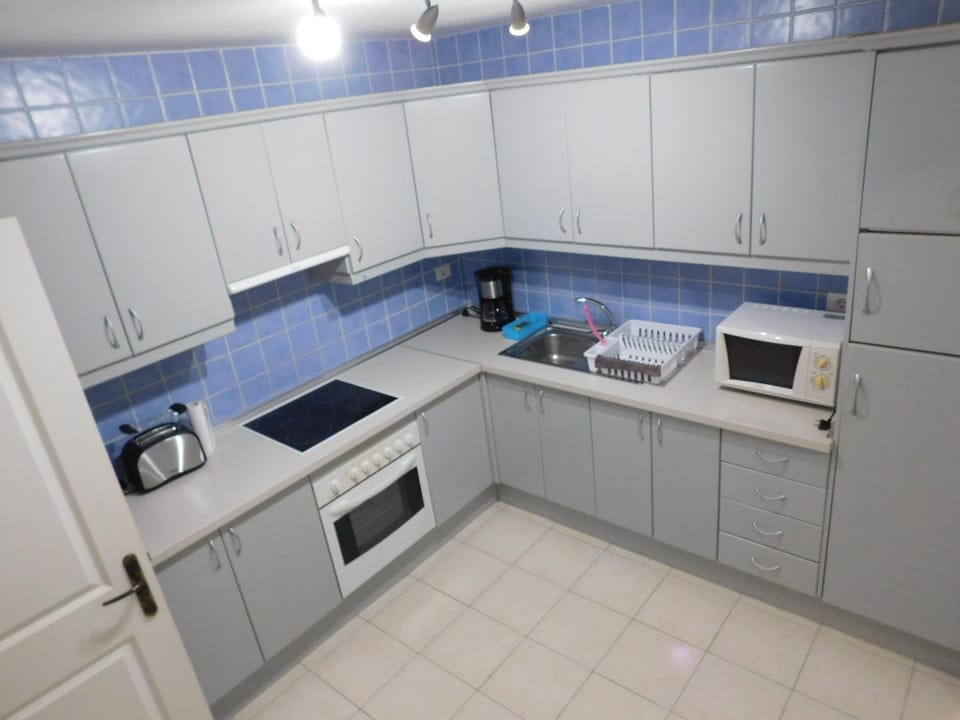 Coffee/tea facilities, Kitchen or kitchenette