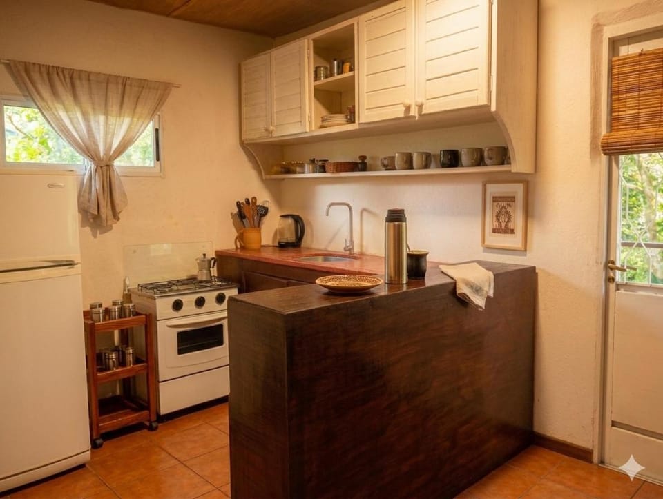 Refugio El Dormilón, Jardín cercado, Wifi, Playa 300 m, Pet friendly House in Rocha Department, Uruguay