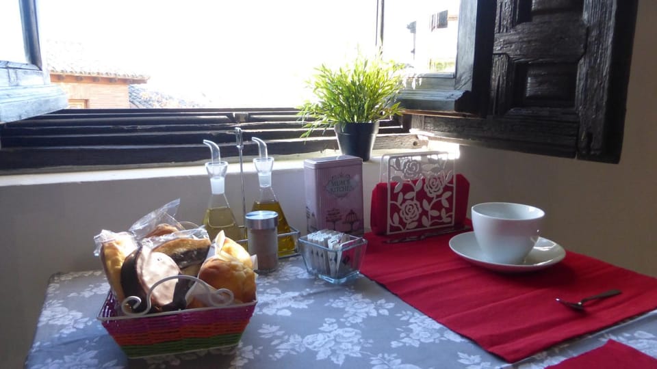 Dining area, Breakfast