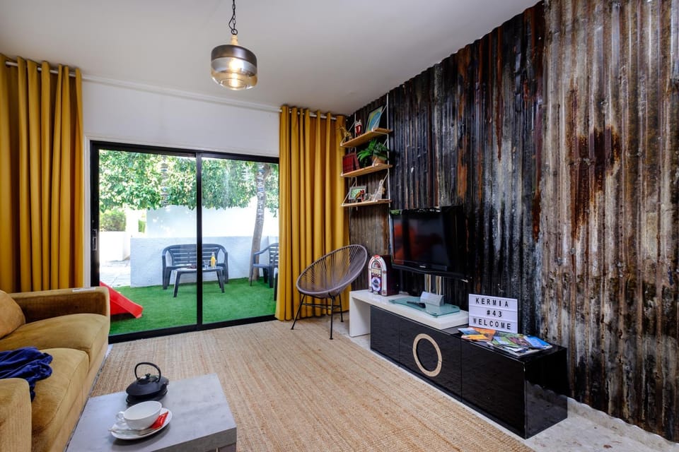Living room, Seating area