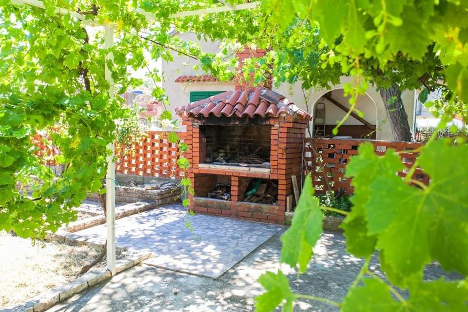 BBQ facilities, Area and facilities