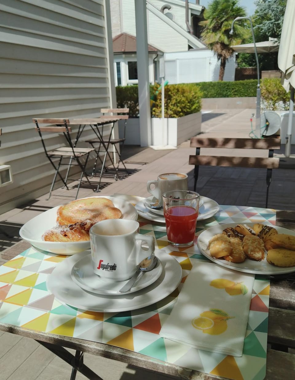 Breakfast, Continental breakfast, Buffet breakfast