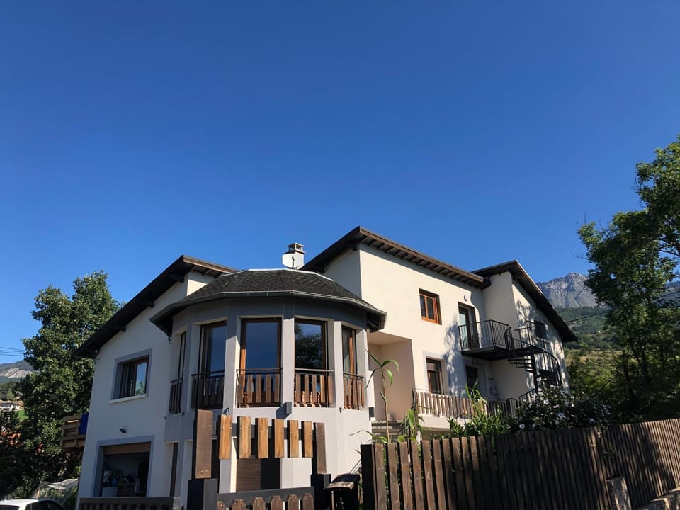 Property building, Day, Summer