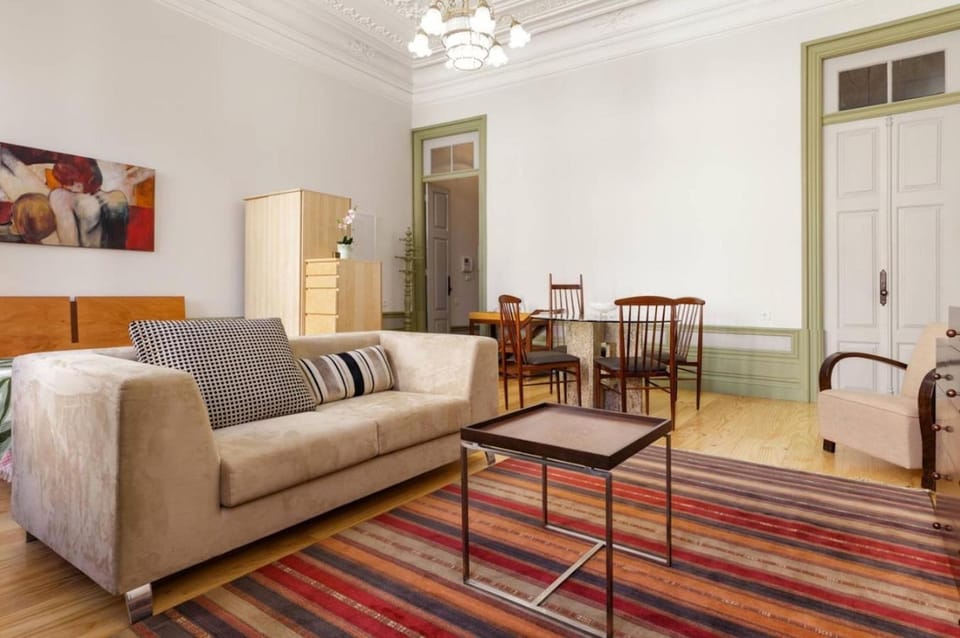 Communal lounge/ TV room, Living room, Seating area