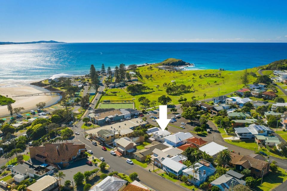 Adrift, 5B Scott Street House in Crescent Head