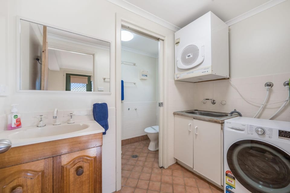 Beachfront 5, 25 Willow Street Apartment in Crescent Head